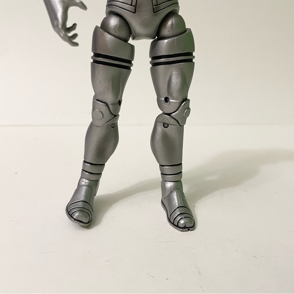 Marvel Legends Hasbro Ultron Action Figure - Picture 3 of 15